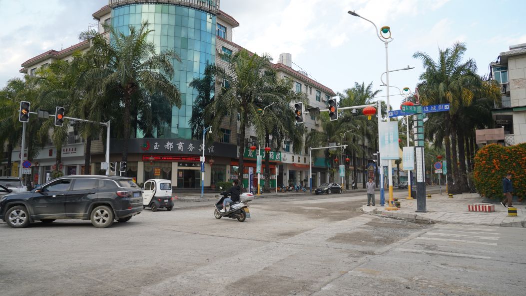 主题教育·办实事解民忧｜瑞丽加快推进城市主干道提升改造