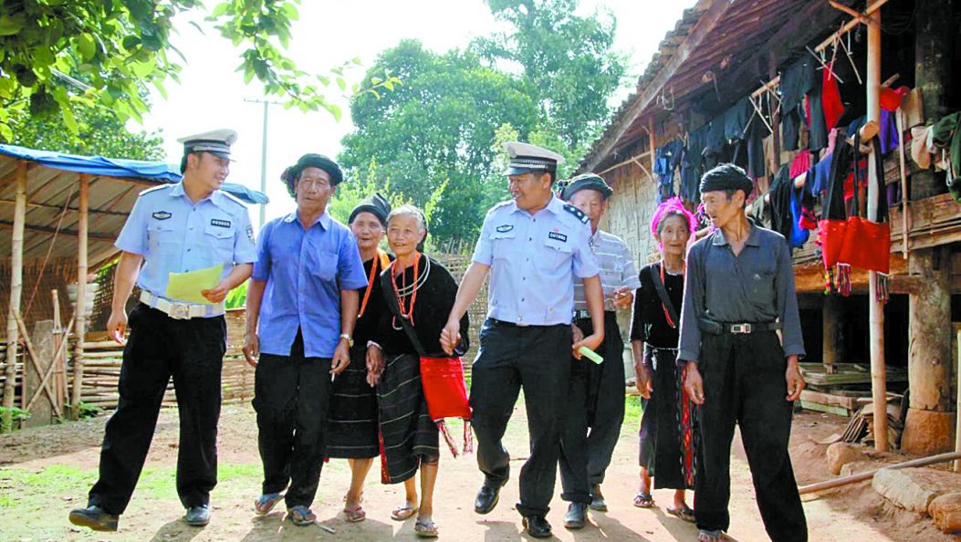 凝聚团结之心   共筑幸福之路——德宏州公安局交警支队民族团结进步示范创建工作综述