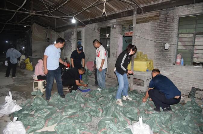 德宏警方：一举捣毁18个翡翠原石制假窝点