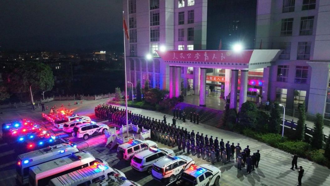 德宏警方开展打击珠宝玉石翡翠直播犯罪集群战役 抓获犯罪嫌疑人107名