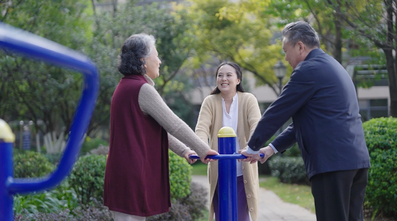 预防跌倒 识别痴呆 用心关爱老年人