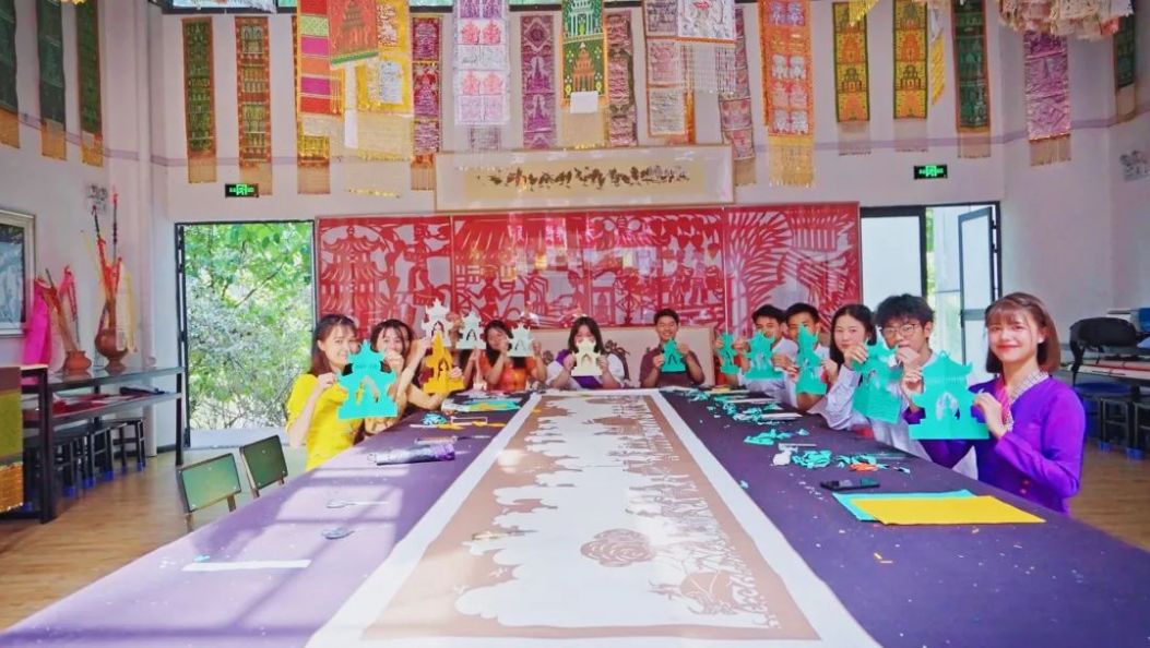 文化中国行 | 中国剪纸“圈粉”缅甸年轻人