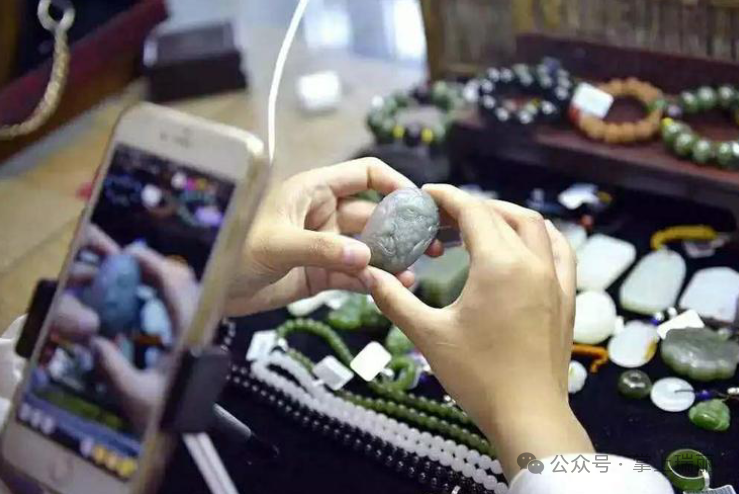 瑞丽市市场监督管理局关于珠宝翡翠成品或原石直播的消费风险提示