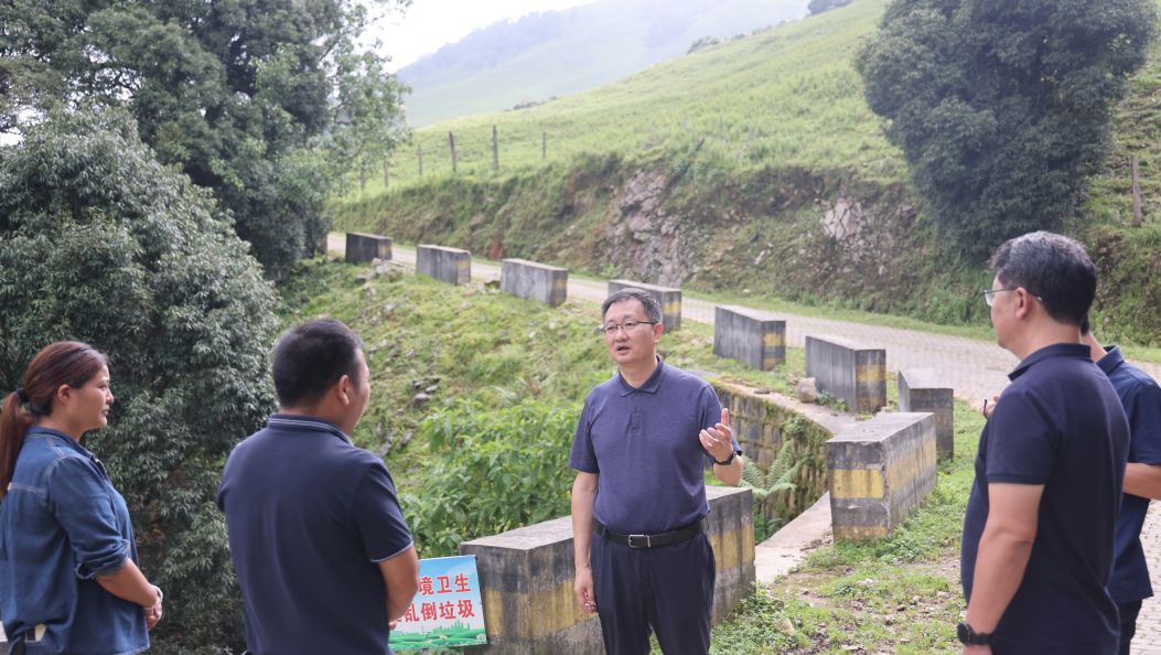 姜山在调研中央环保督察指出问题整改工作时强调：始终坚持生态优先、绿色发展  努力在推动绿水青山转化为金山银山上有新成效