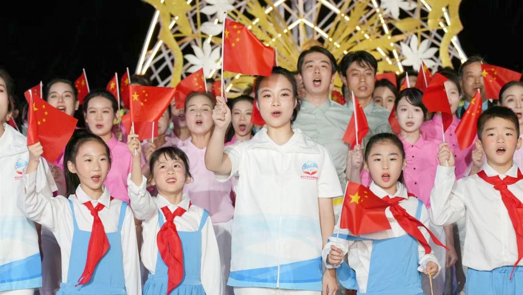 文脉华章丨明月夜，照见千年长江