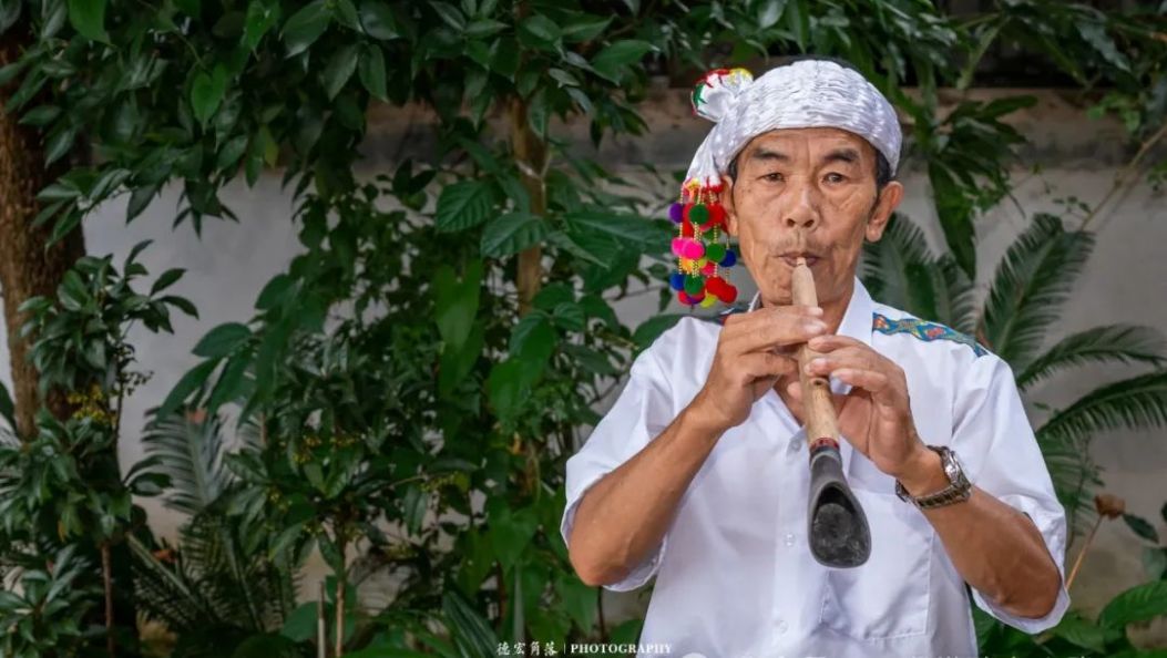 一件民族乐器 | 景颇族“洞巴”
