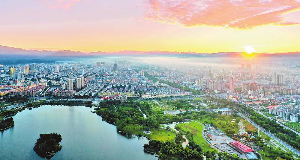 跨越千里，共赴美好——尔滨，德宏来了！准备好一起跳舞了吗？
