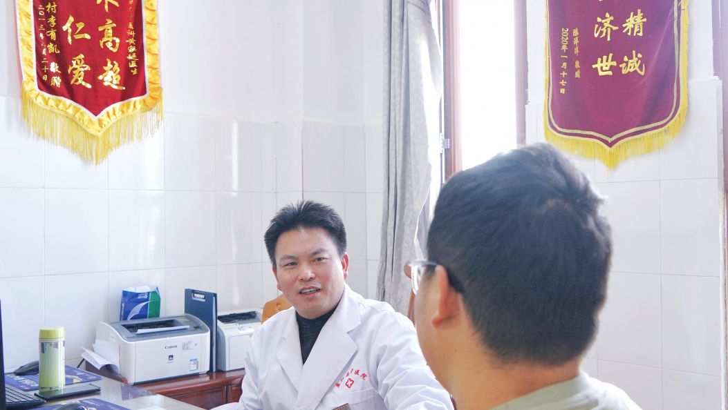 【智汇德宏 英才兴边】黄家庭：眼里看的是病 心里装的是人