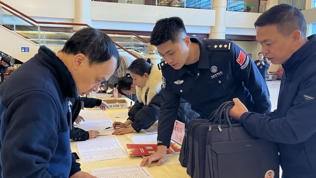 聚焦州两会 | 建真言 出实招 谋发展   政协委员携良策向大会报到