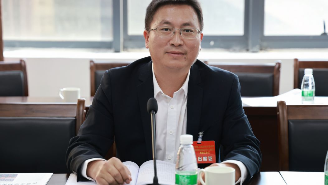 聚焦州两会 ｜​刘美刚委员建议，加大对德宏州专门学校建设保障的支持力度