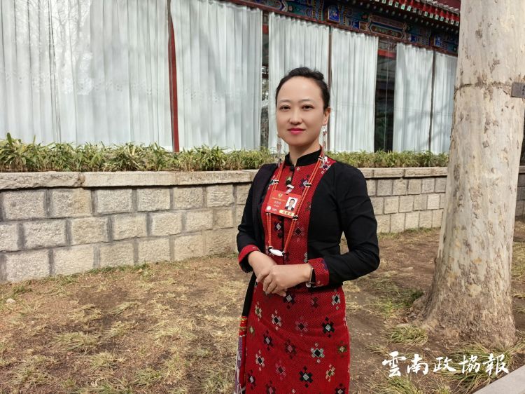 聚焦全国两会 | 住滇全国政协委员卓君佳：充分释放消费潜力 助推科技创新发展