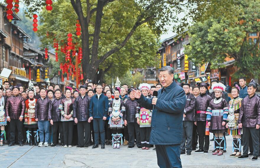 习近平考察贵州：让民族特色在利用中更加鲜亮（傈僳文）