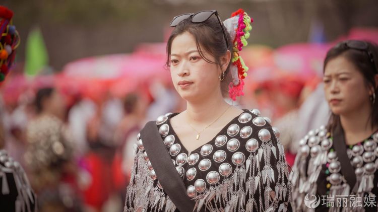 短篇小说Sumrai gadun lahkong