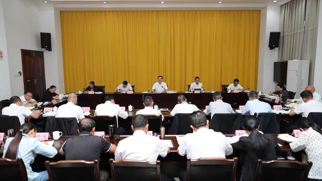 州领导干部深入贯彻中央八项规定精神学习教育读书班暨州委理论学习中心组举行集中学习 姜山主持并讲话 卫岗孙杰李正环黄丽云等参加