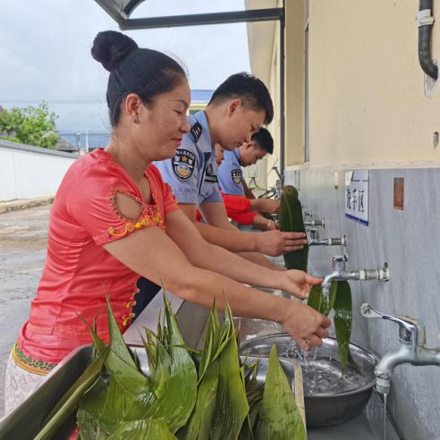粽香满堂暖民心 普法课堂见实效