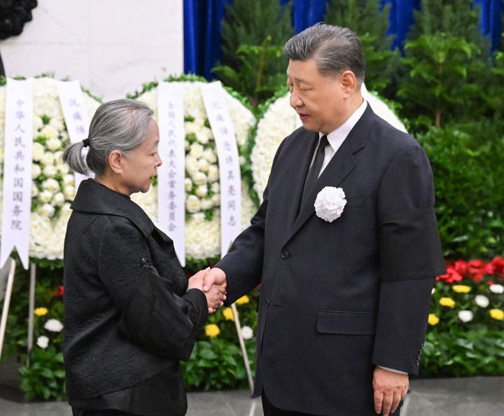 许其亮同志遗体在京火化 习近平等到八宝山革命公墓送别