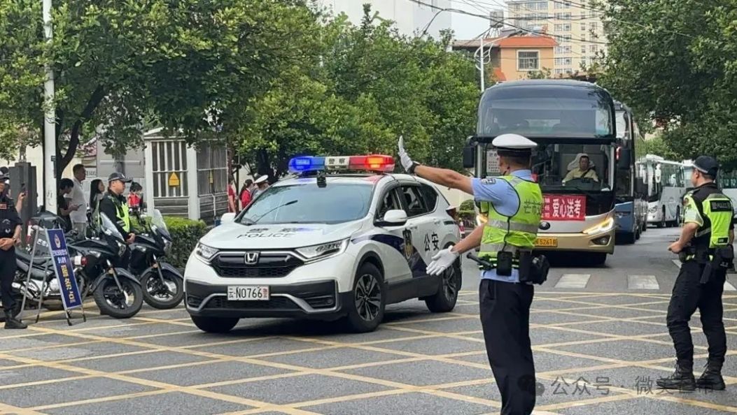 明日周一恢复出行高峰！入场时间有变化！考生、家长及市民朋友们请注意！