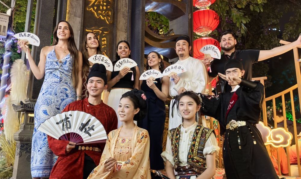 参考消息特稿|入境游“热力”见证中国西部开放“引力”