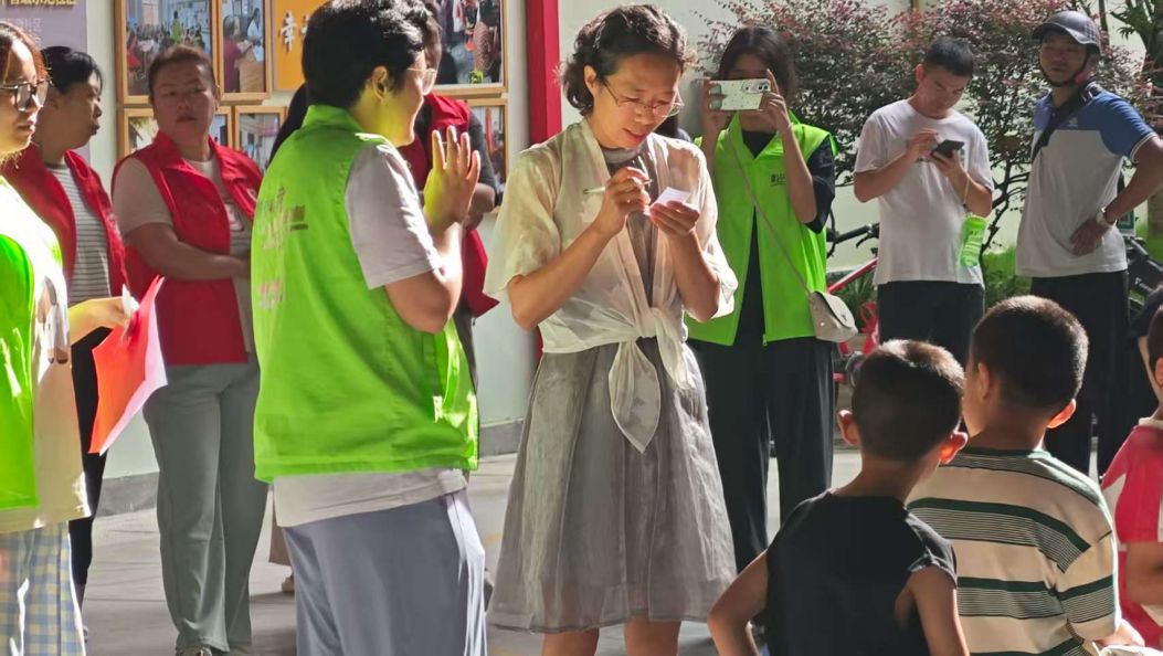 勐卯街道暑期儿童科技营开营
