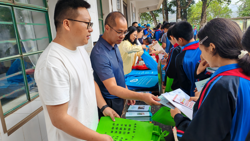 实干德宏 ▕  防汛大考德宏在行动系列报道之: 织密地灾防护网 筑牢安全防护墙