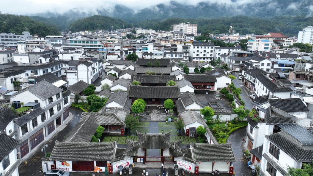 南甸宣抚司署：“傣族故宫”里的民族交融