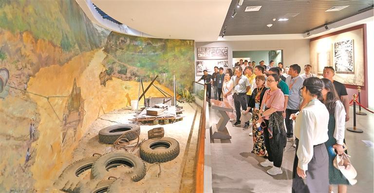 3200余名南侨机工为抗战筑起“不沉的补给线”——  永不褪色的赤子护照