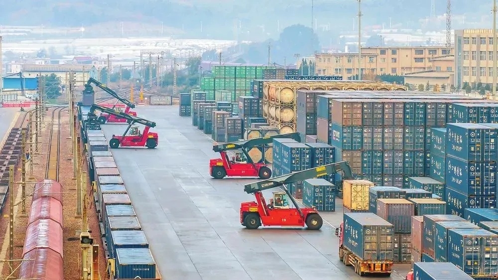 《人民日报》头版头条：云南向南，开放大门更宽！