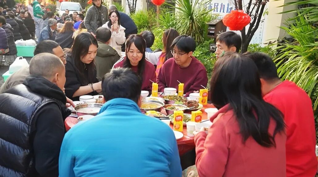 来芒市旅游，这两个各具风格的民宿集群值得强推！