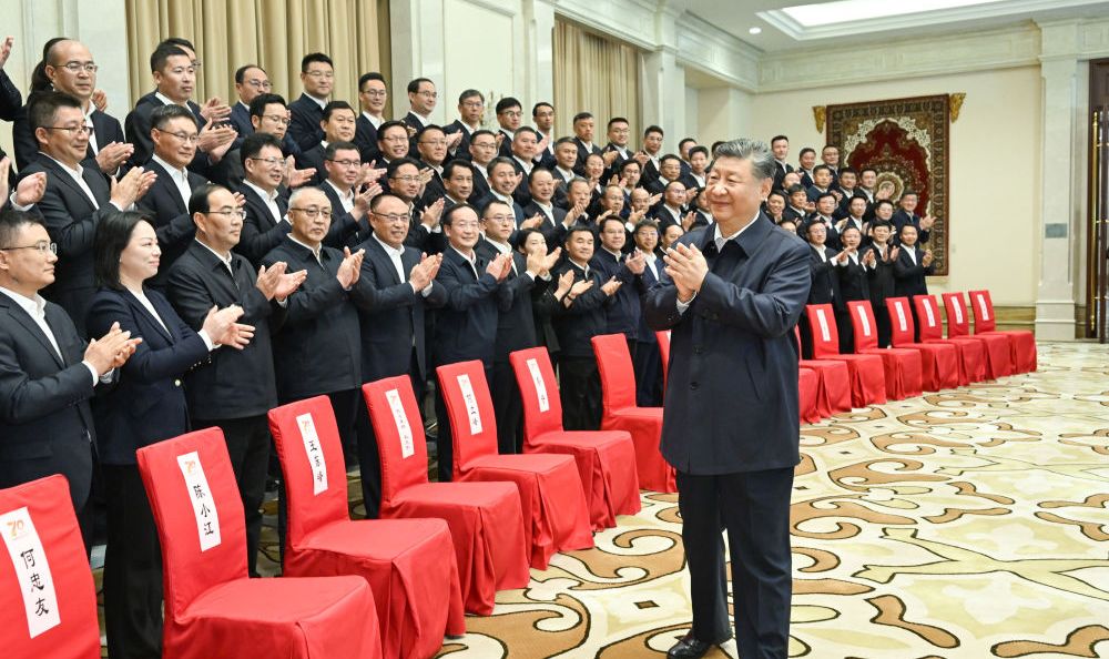 “开创新疆更加美好的明天”——习近平总书记率中央代表团出席新疆维吾尔自治区成立70周年庆祝活动纪实