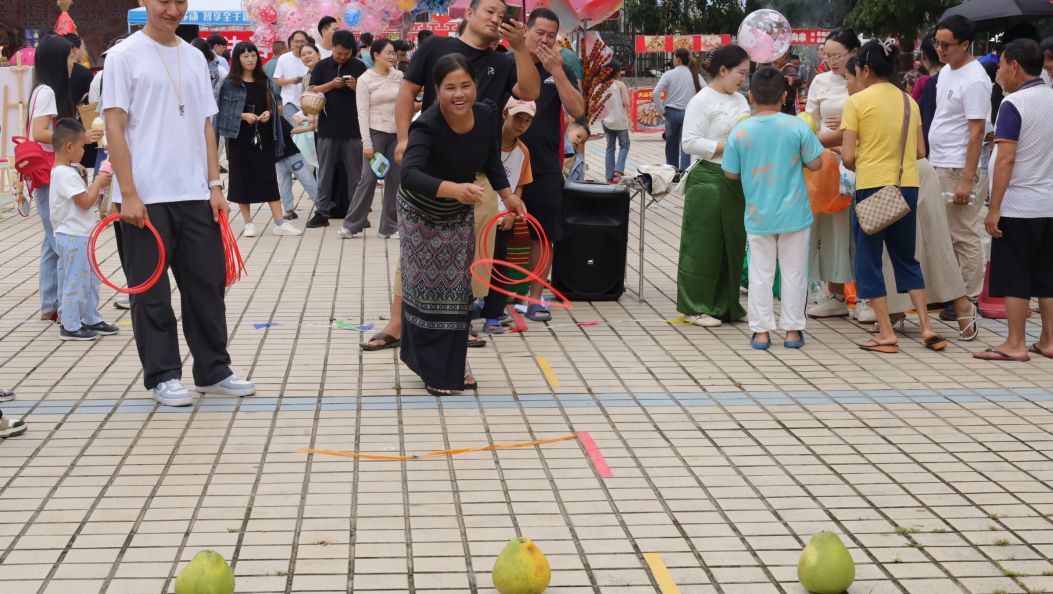 弄岛镇欢庆农民丰收节