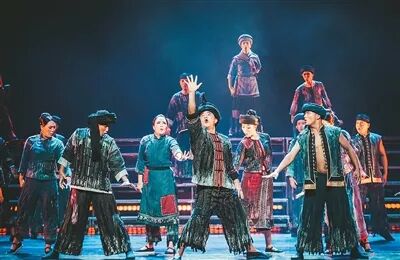 《人民日报海外版》：音乐剧《南侨花木兰》唱响热血报国故事