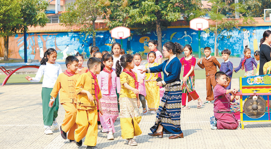 《人民日报》边城见闻：深化周边合作 共建美好家园