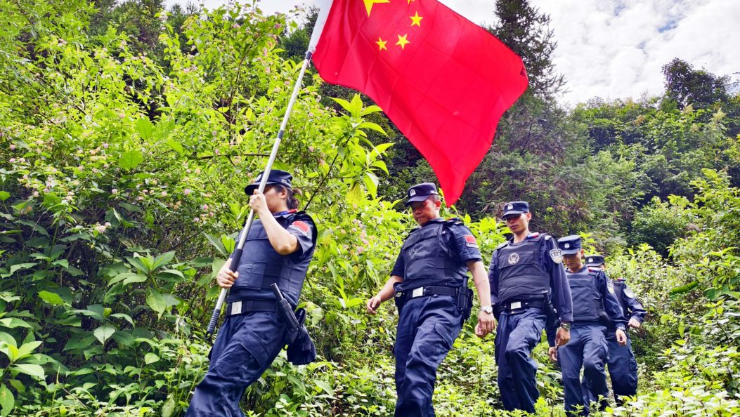 德宏州民族团结进步先进典型风采展系列报道（二）石榴花开边境暖　同心筑梦守平安——芒市户拉边境派出所民族团结进步工作纪实