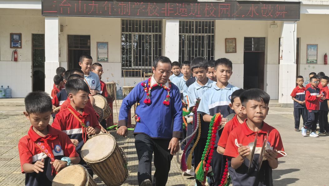 德宏州民族团结进步先进典型风采展系列报道（七）非遗为媒 产业为基　绘就民族团结进步新图景——“云南省民族团结进步先进集体”三台山乡全方位推进各民族交往交流交融纪实