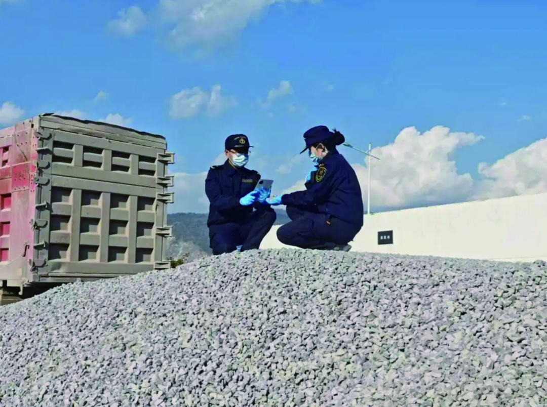 တရုတ်နိုင်ငံ တက်ဟုန်းပြည်နယ်ခွဲ ဝမ်တိန်ဂိတ်မှ လိပ်သဲကျောက်တင်သွင်းမှု အရှိန်မြှင့်တင်လျက်ရှိ