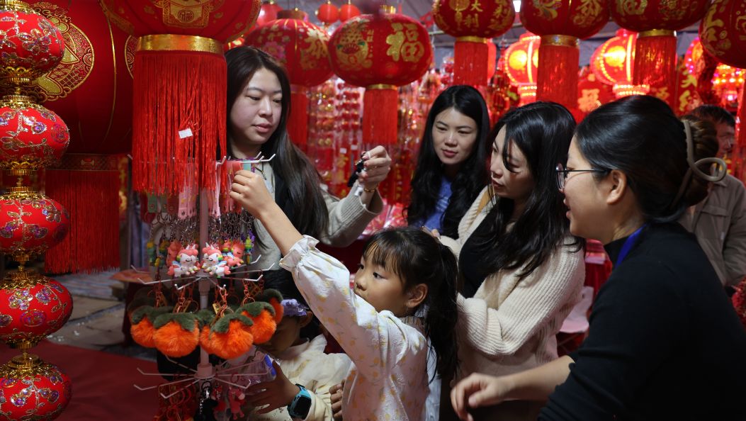 2026新春走基层 | 芒市年货市场供应充足  质优价稳人气旺