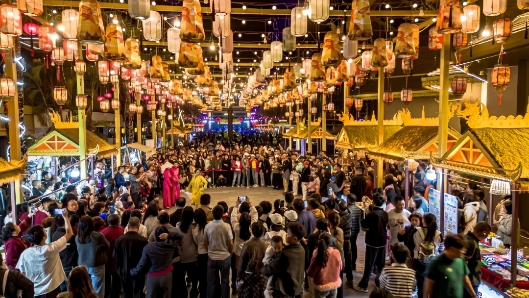 春节，德宏居然来了这么多人→