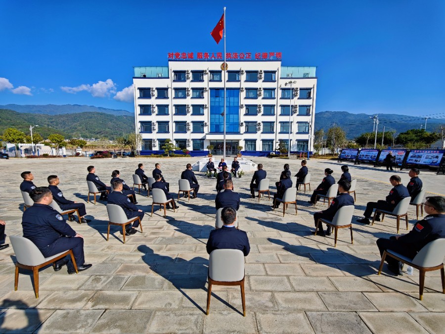 宣讲全国两会精神.jpg