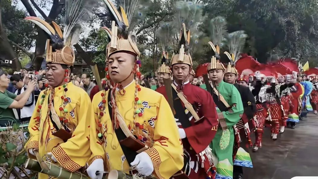 盈江目瑙纵歌节启幕！万人共舞，共赴千年非遗盛宴Yingkyang htunghking manau poi hta   masha hkying mun rau ka manot