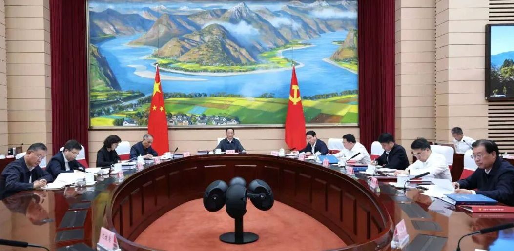 省政府召开党组会议常务会议