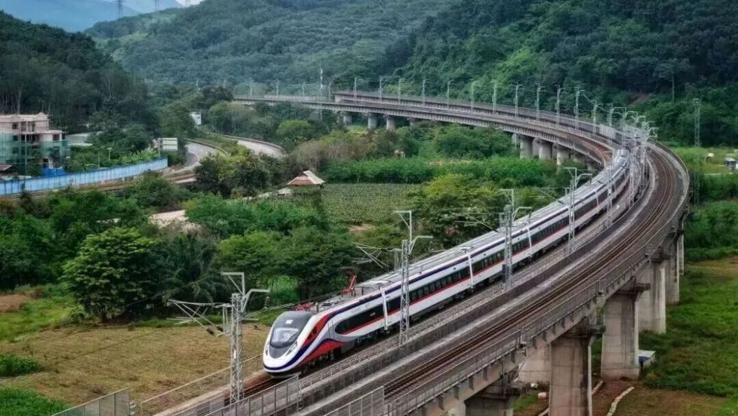 云南省委书记：“七彩云南·多彩服务”加快服务业扩能提质