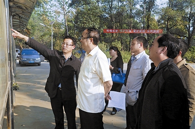 民族团结进步示范区建设展开调研