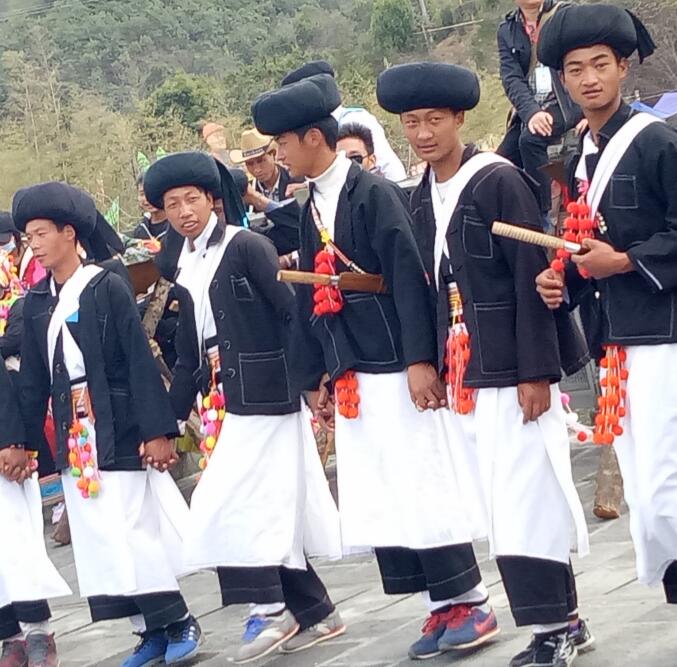 li: Pe: kw be yi< zL Ko; xE; si< le: k, Ci: lo
