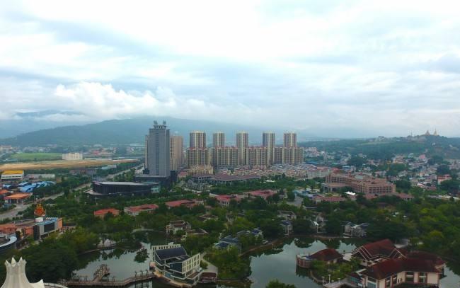  深入学习贯彻习近平总书记考察云南重要讲话精神 省委宣讲团到德宏宣讲