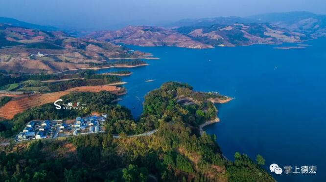 从500米高空俯瞰，德宏这个水库堪比千岛湖！