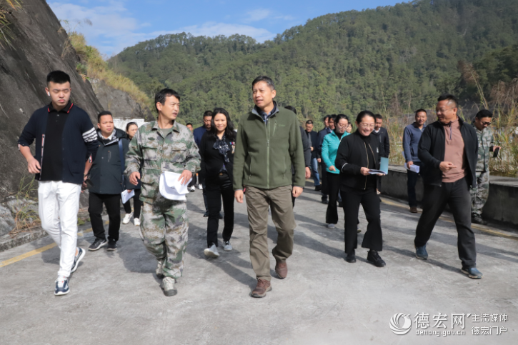 卫岗：抓好库区建设开发 写好“水”这篇大文章