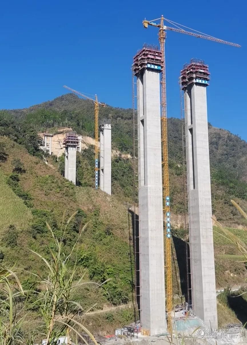 芒梁高速龙江特大桥最高墩顺利封顶！