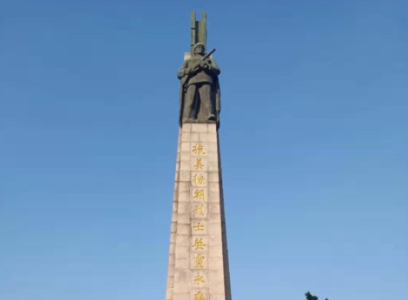 “三爸，您牺牲后黄家有15人参军了”