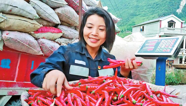 【云南出席党的二十大代表风采】吴长碧:一心为民办实事