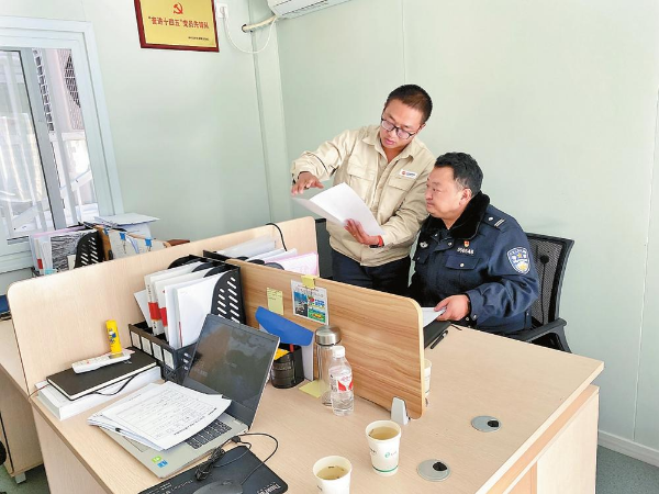 【云南出席党的二十大代表风采】坚守雪域护安宁——记德钦县羊拉派出所党支部书记、所长顿珠培楚